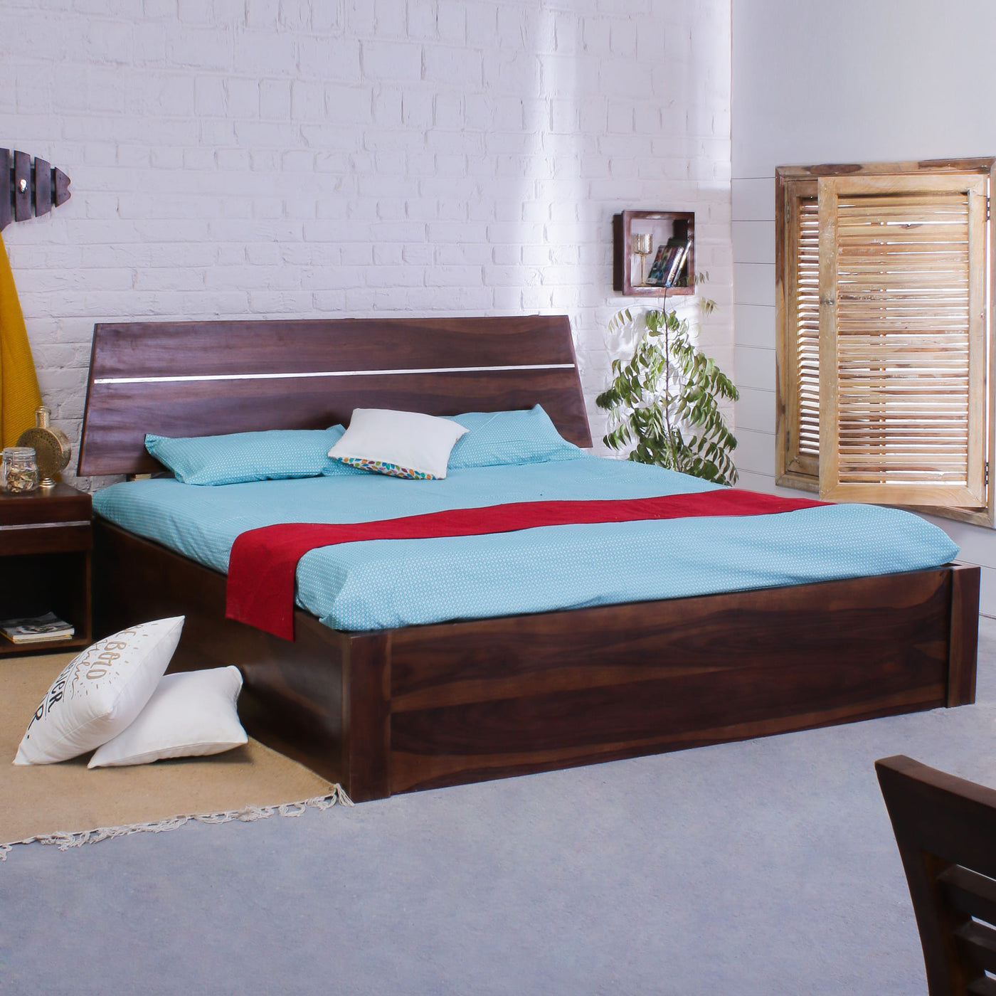 Sangria King Bed With Storage